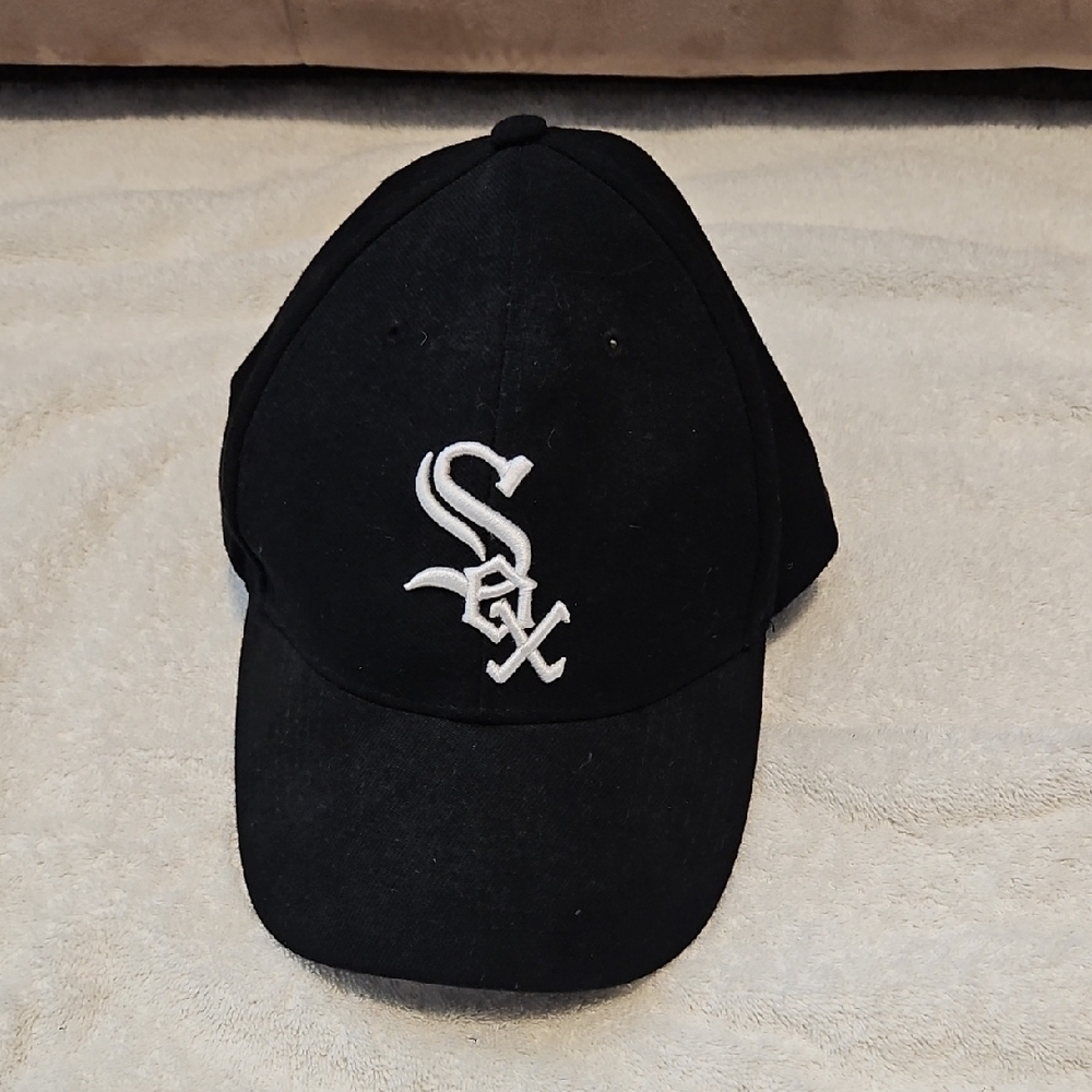 Chicago White Sox Black Baseball Cap with White Logo OSFA New